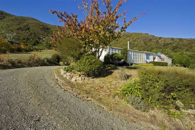 46 Pencarrow Crescent Wainuiomata_3