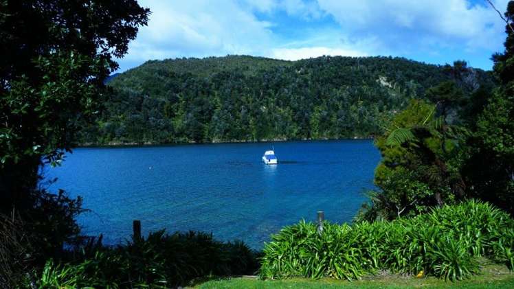 3130 Archers Road Tennyson Inlet_21