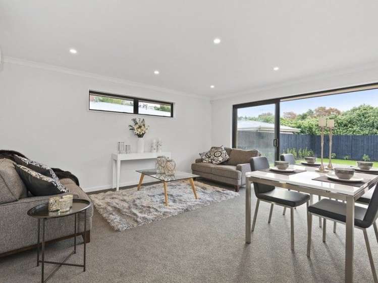 8 Gunns Crescent Cashmere_6