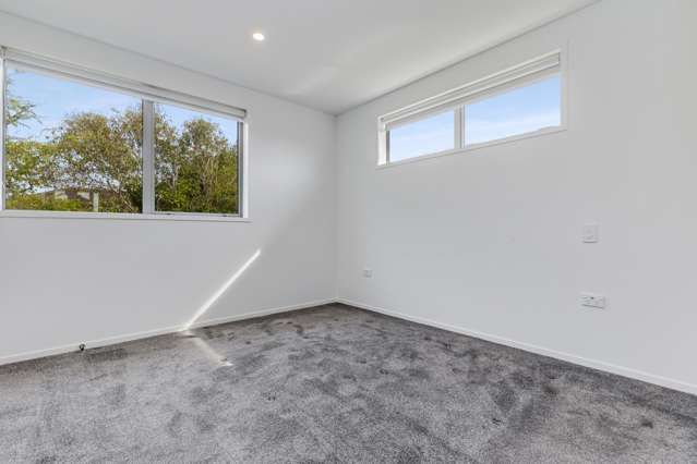 4/24 Kelwyn Road Kelston_4
