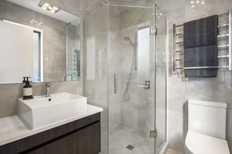 11 Koiora Road Clarks Beach_10