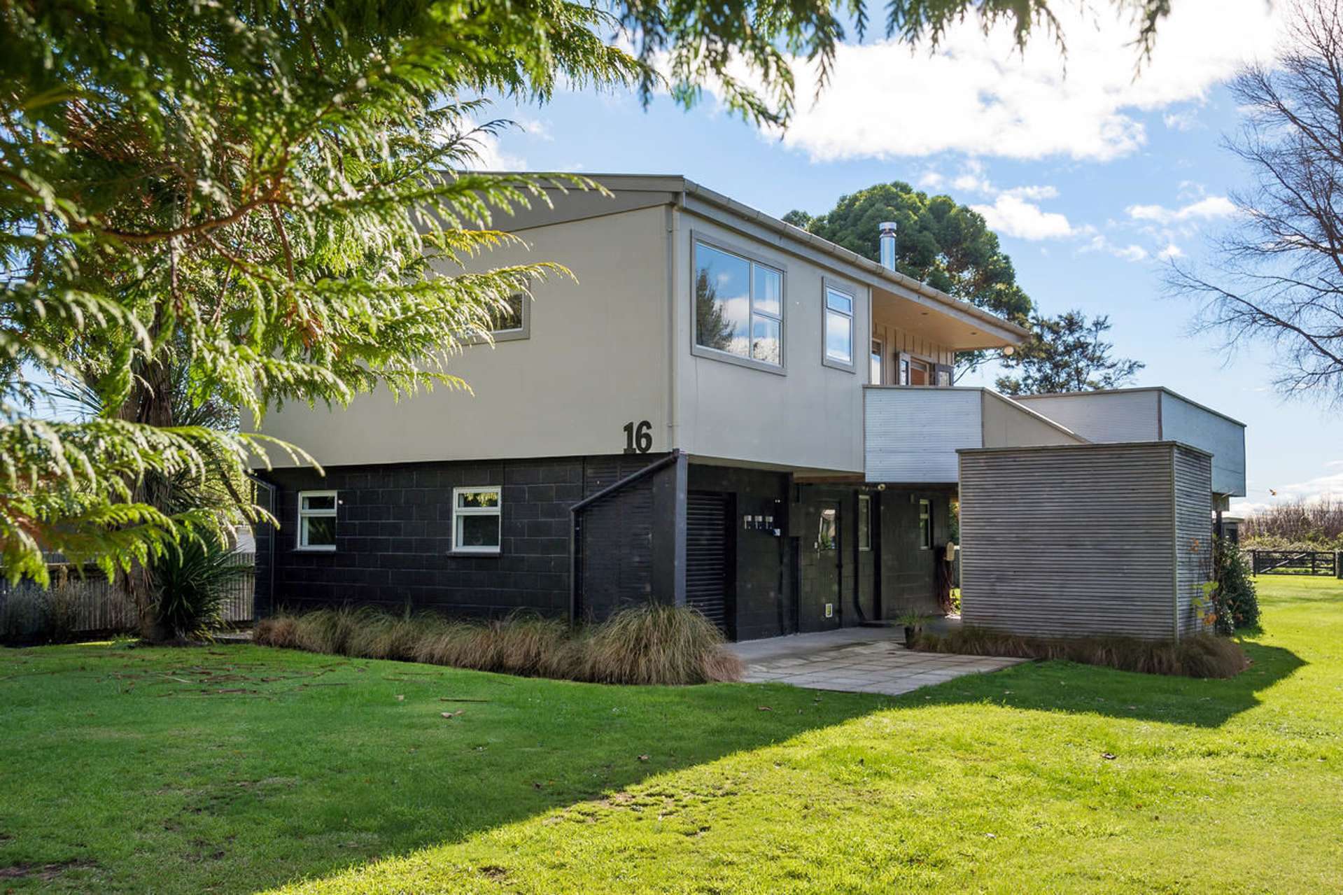 16 Raukawa Place Lake Taupo (East)_0