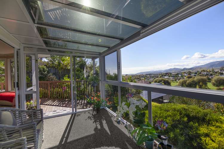 28 Olympus Way Richmond_5