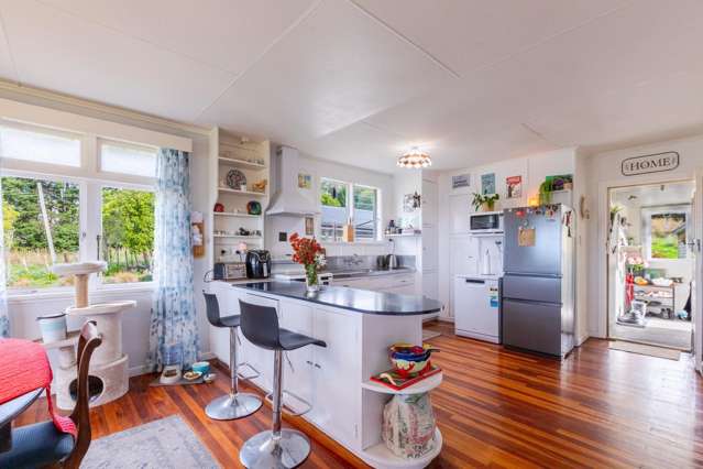 711 Blackhead Road Porangahau_4