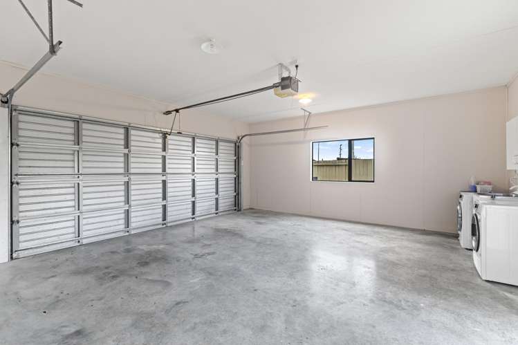 2 Pharazyn Street Feilding_12