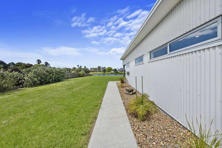 1158 East Coast Road Kaiaua_26
