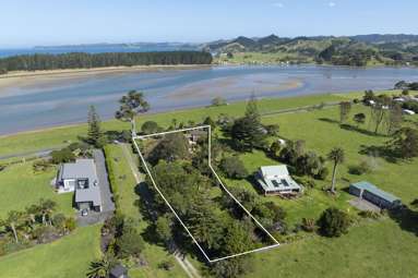 2213 Whananaki North Road_3