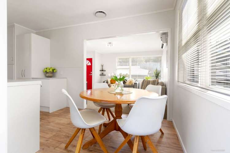 5a Scotstoun Place Glen Eden_7