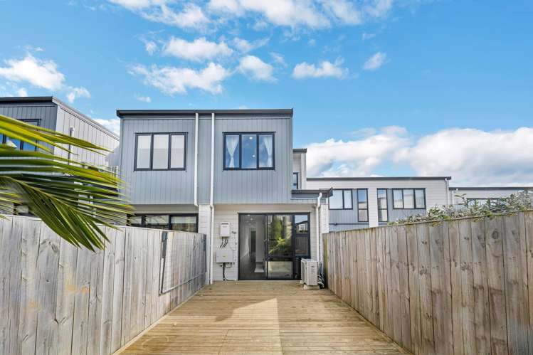 10 Routhmore Street Flat Bush_15