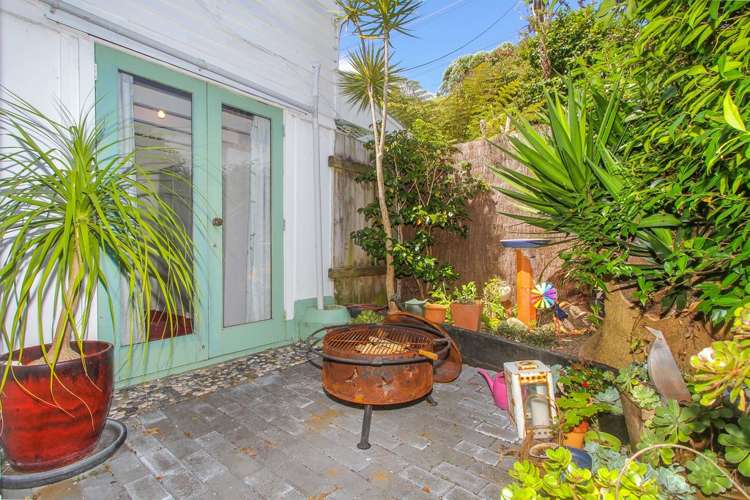 15 Gledstane Road Stanmore Bay_22