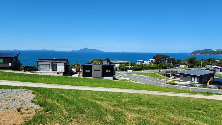 12 Blue Moon Rise Langs Beach_5