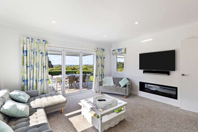 51 Coutts Way Fitzherbert_17