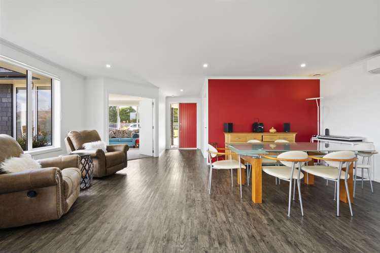 6 Plescher Crescent Leamington_7