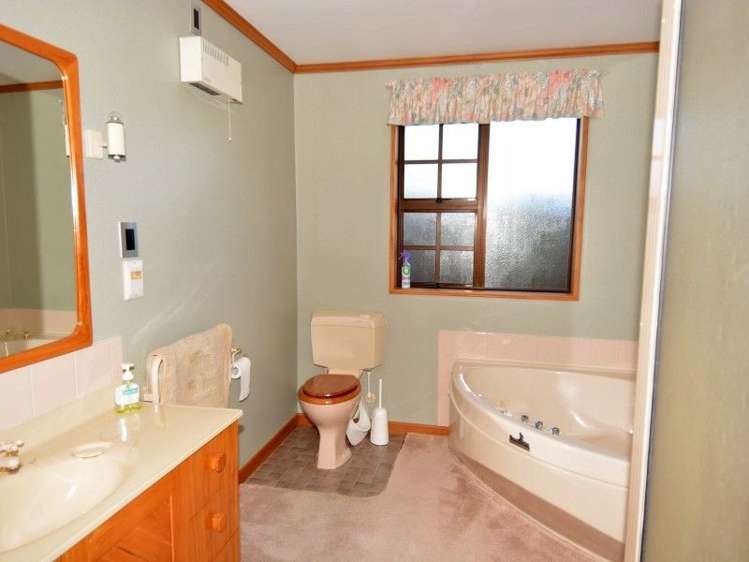 100 Chelmsford Street Windsor_12