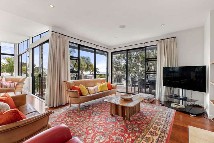 15 Hamana Street Narrow Neck_5