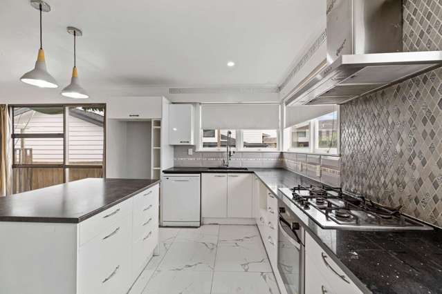 57 Golf Road New Lynn_2