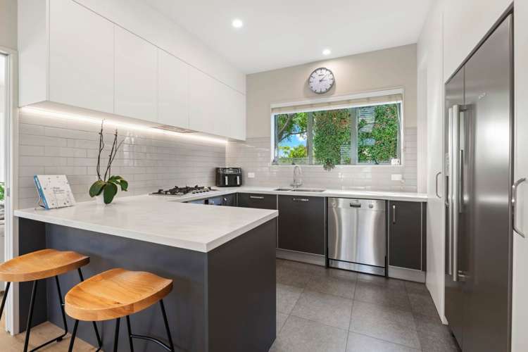 8 Hatfield Place Albany Heights_8