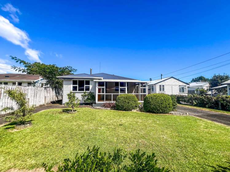 209 Kuranui Street Thames_32