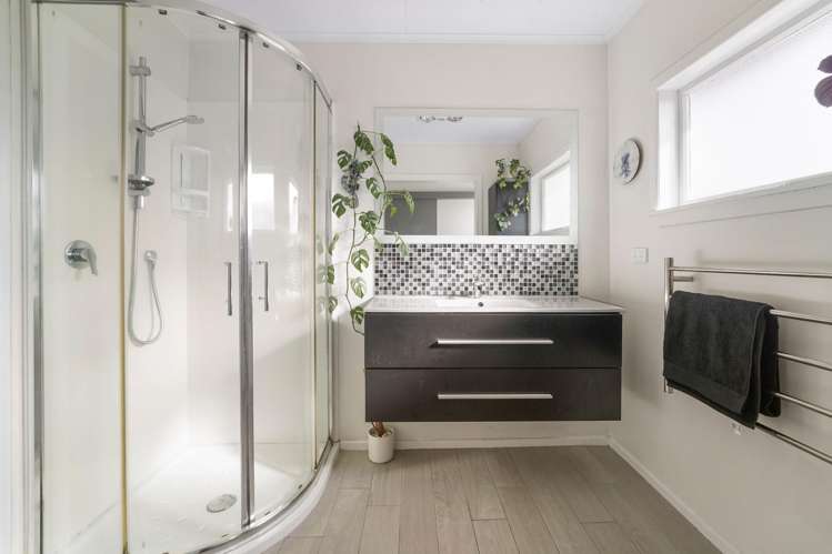 50 Eighty Eight Valley Road Wakefield_15