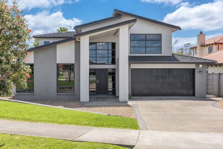 1 Pine Harbour Parade Beachlands_1