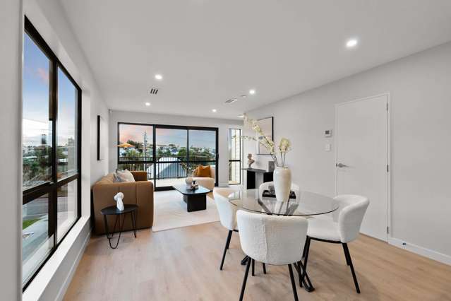 Modern Coastal Living – Best Value in the Bays