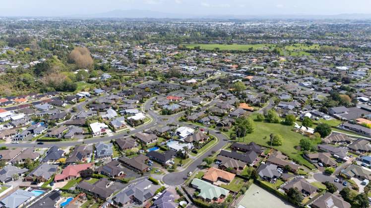 17 Burgundy Court Rototuna_41