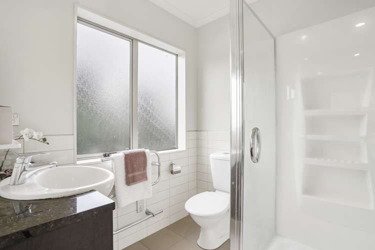 115 Baverstock Road Flat Bush_11