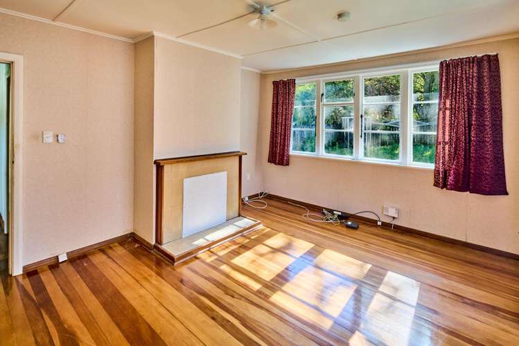 4 Reuben Grove Naenae_8