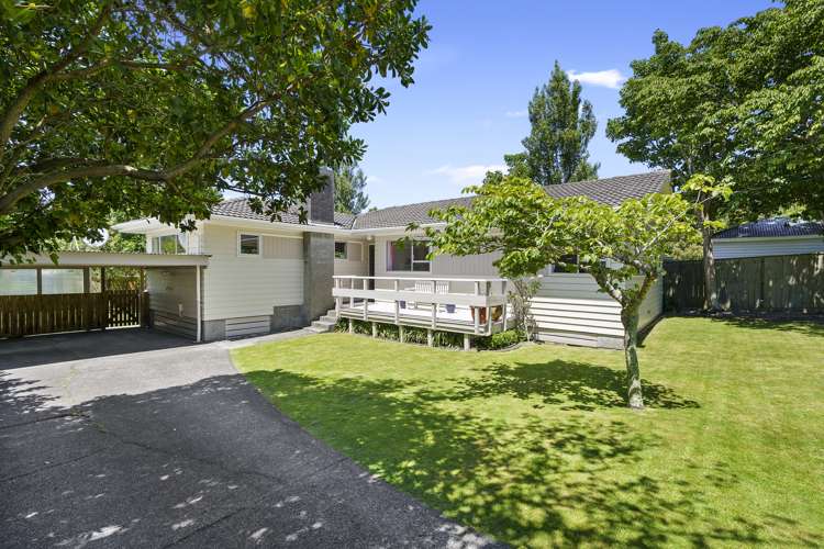 8 Sharpe Crescent Wainuiomata_17