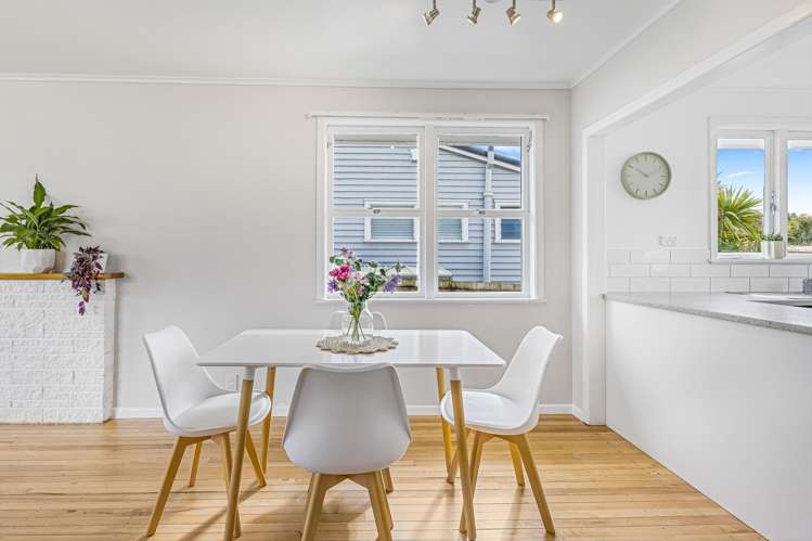 1/221 Birkdale Road Birkdale_6