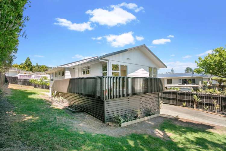 16 Onedin Place Titirangi_4