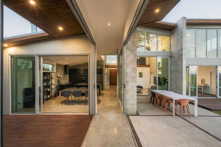 28 Highgrove Drive Grandview Heights_11