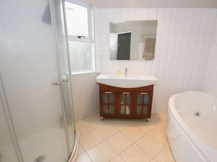 12 Albert Street Hamilton East_14