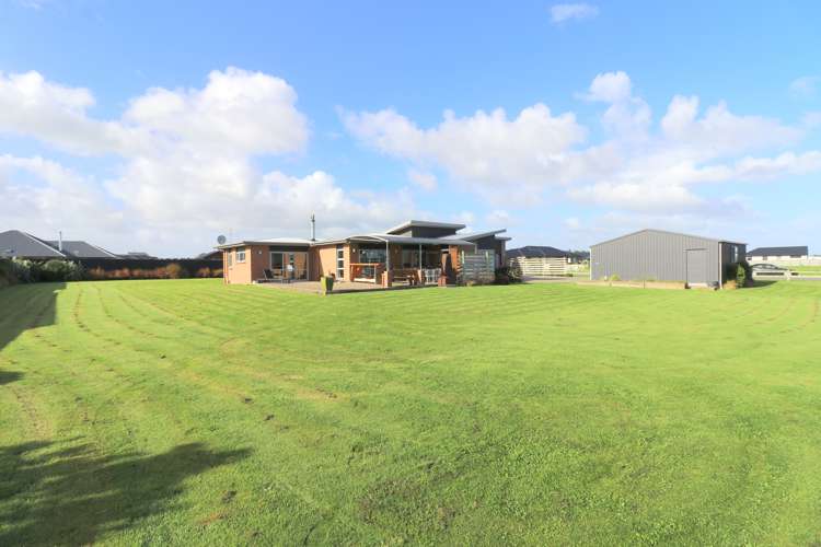 21 Sunrise Drive Seaward Bush_1