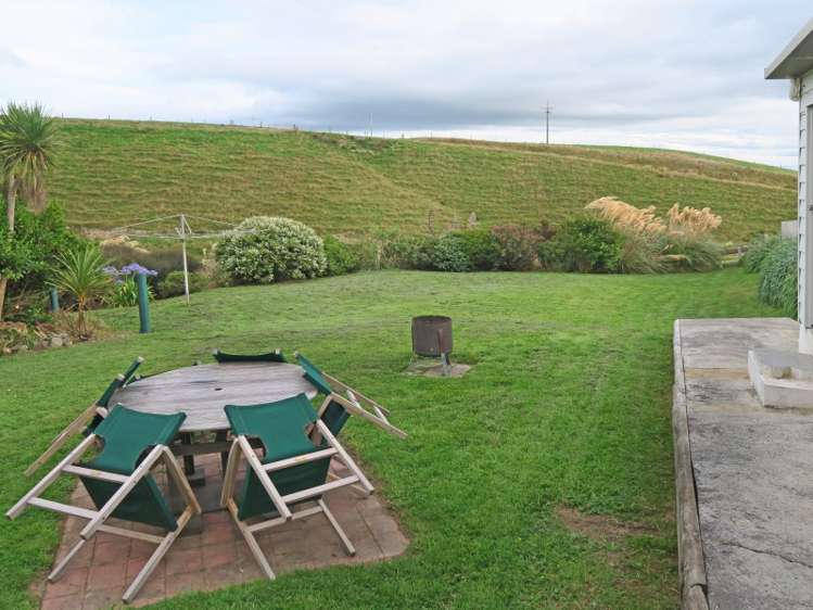 20 Rimu Street Kaka Point_12