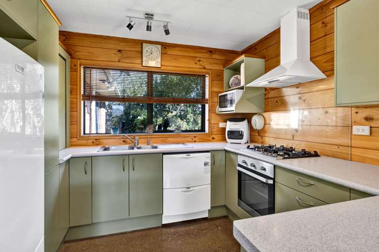 69 Egmont Street Hawera_2