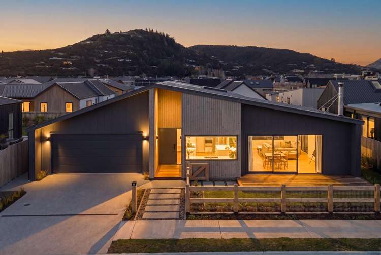 4 Moonstone Street Wanaka_0