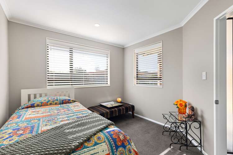 6 Liberty Grove Kelvin Grove_26