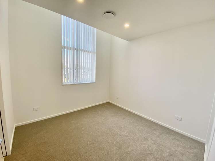 8/2 Hammond Place 10222_10