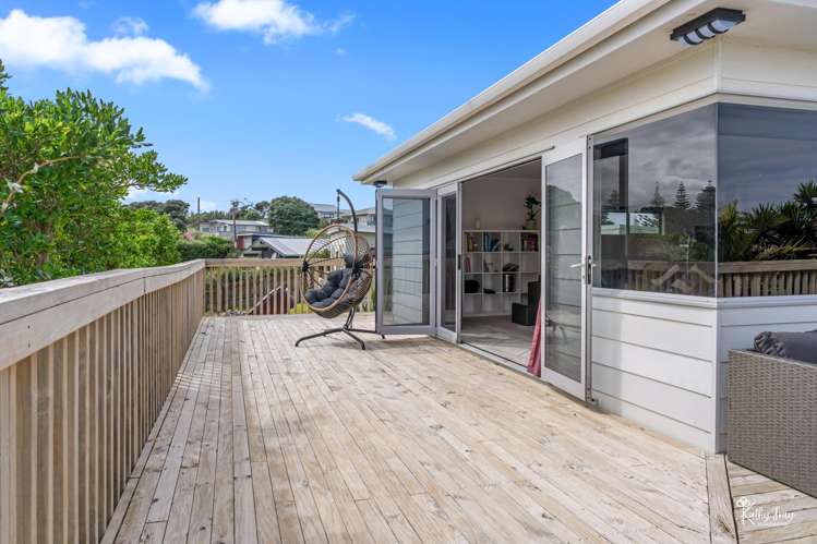 6 Bayly Street Baylys Beach_13