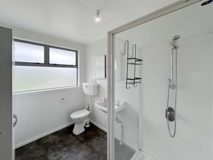 5B McKelvie Heights 10438_8