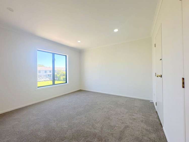83/1 Ambrico Place New Lynn_7