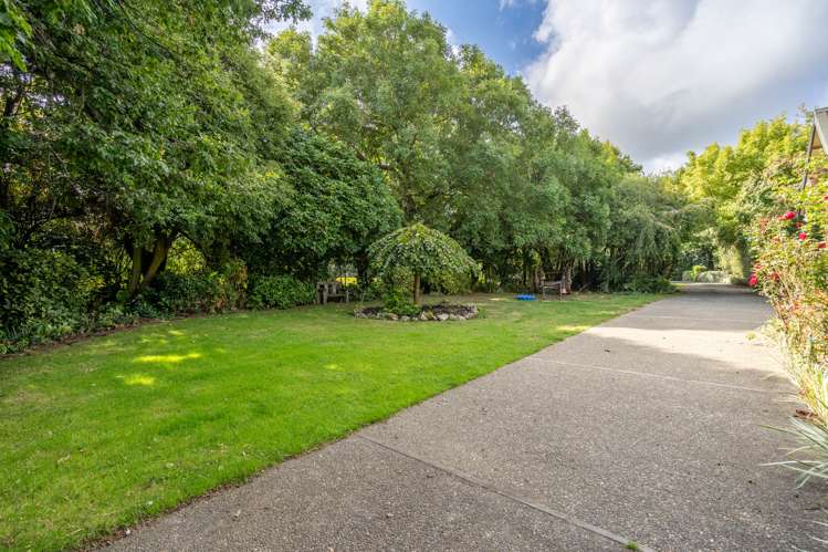 286 Bay Road West Plains_37