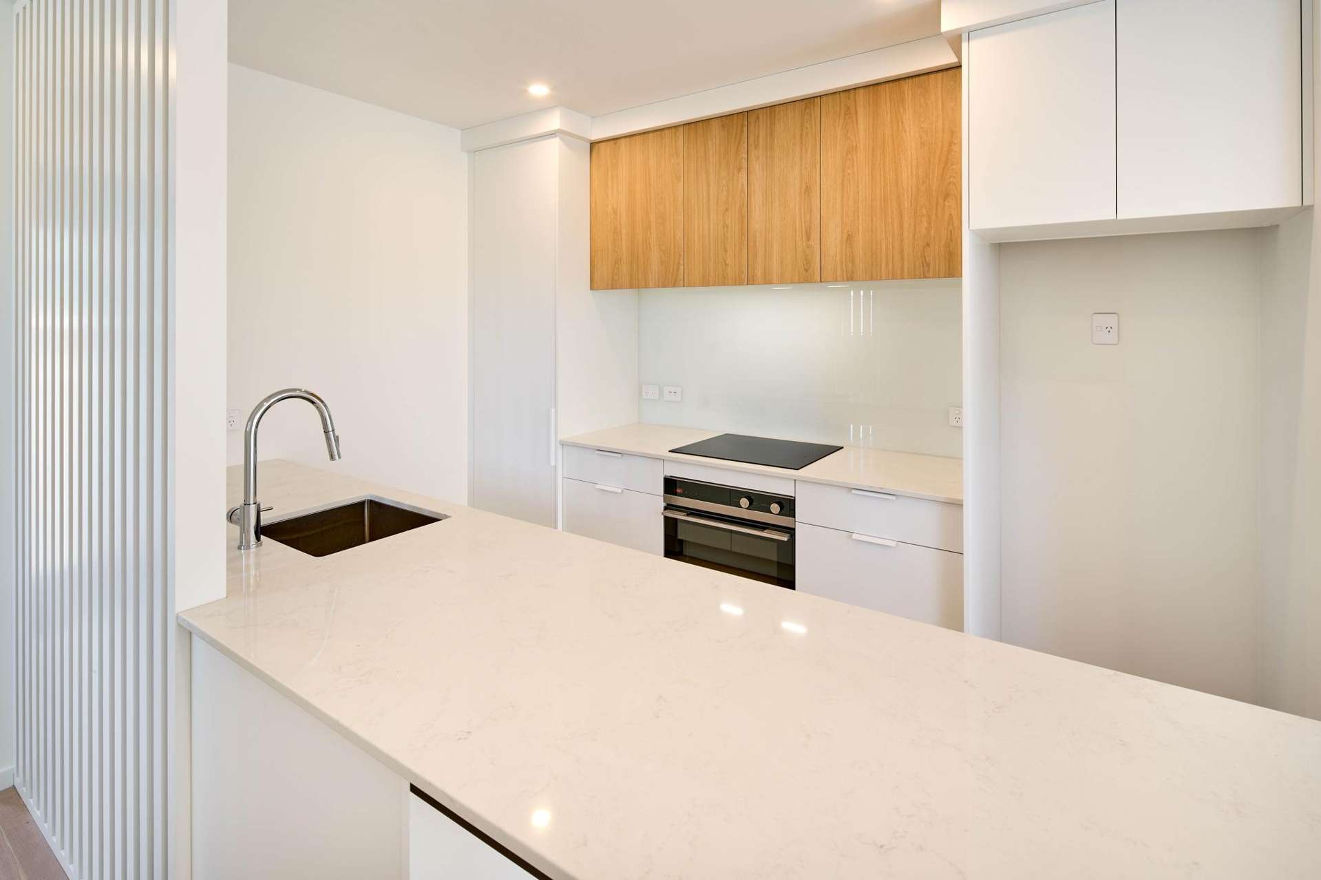 17/10 Pascoe Avenue Paremata_0