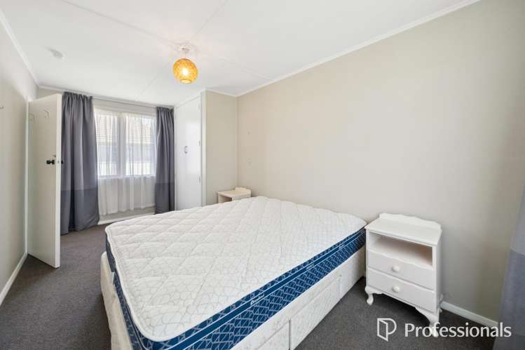 6 Hewer Crescent Naenae_12