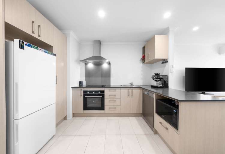43 Saddleback Crescent Papakura_6