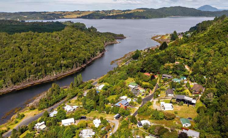 37 Oxford Road Lake Rotoma_22