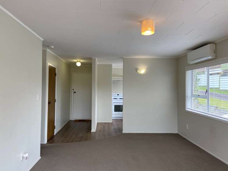 1/6 Tromie Place Highland Park_8