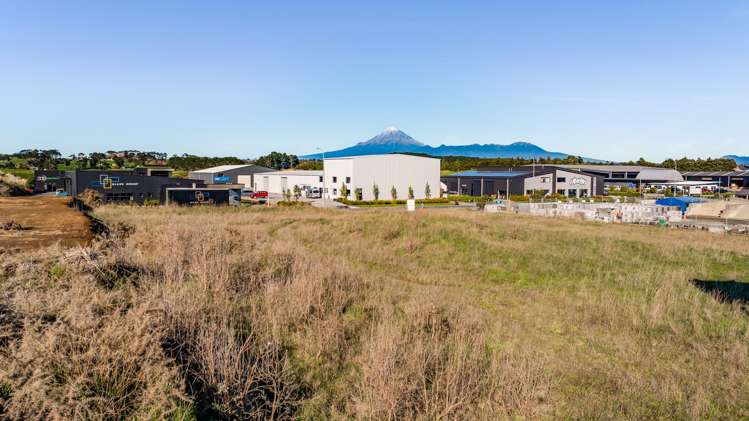 27 Oropuriri Road Waiwhakaiho_9