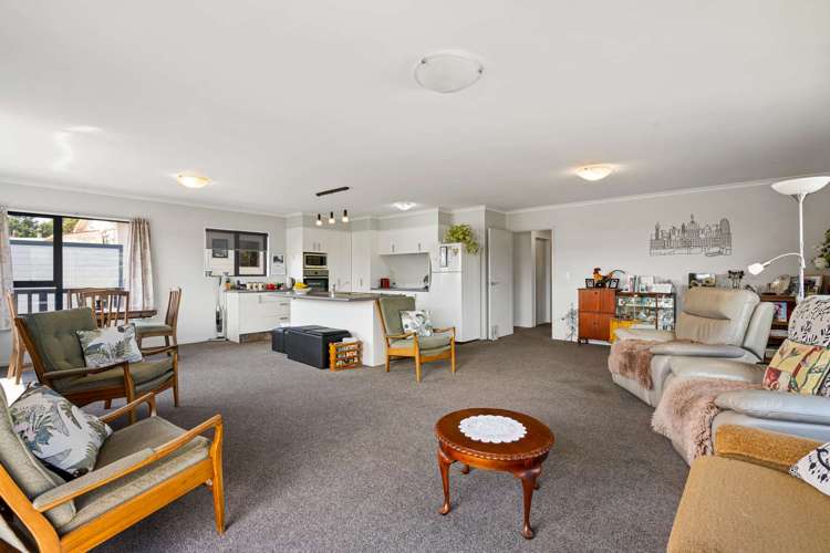 8 Macandrew Street Owaka_7